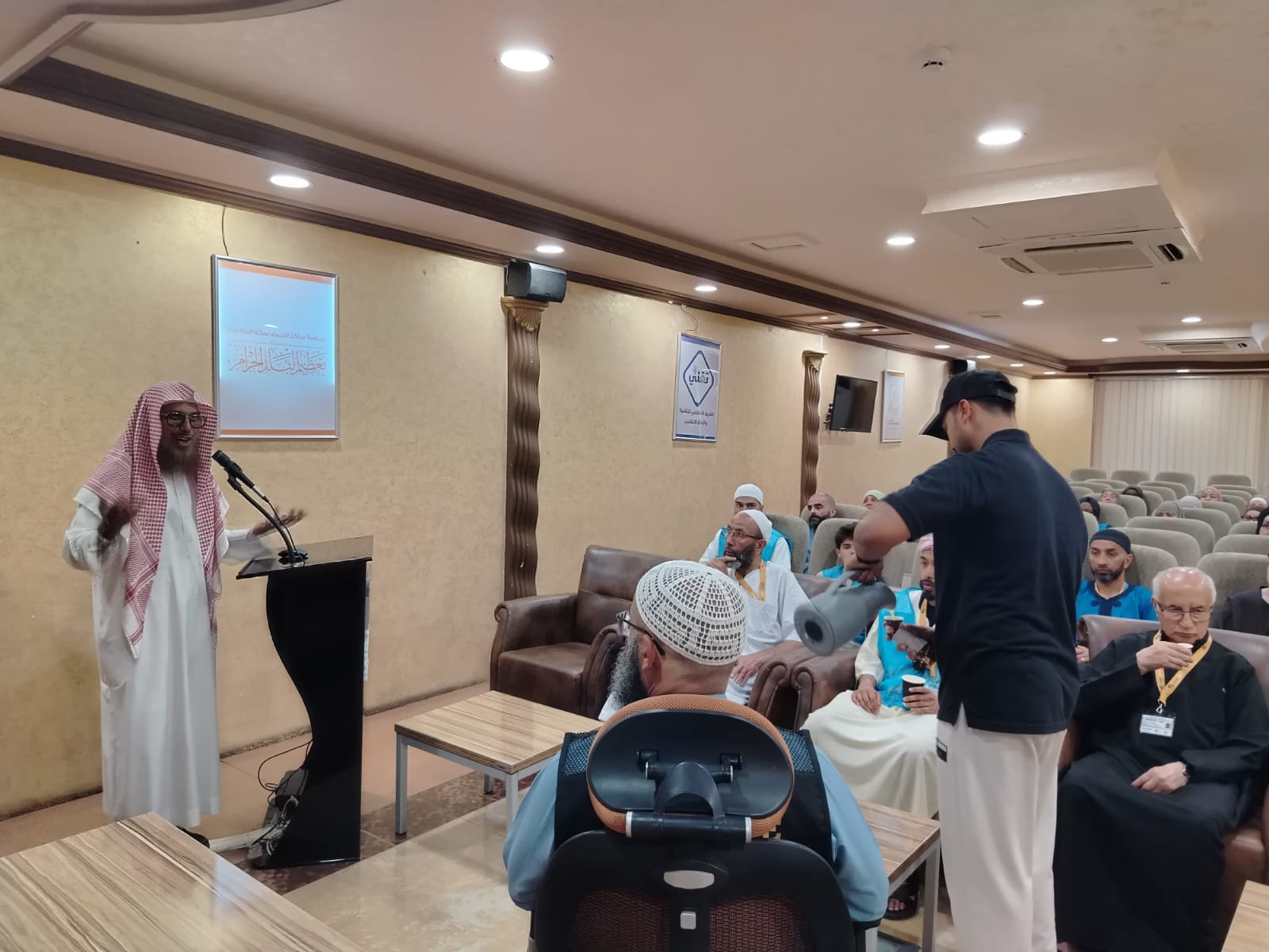 “عمرة الإسلام تجمع القلوب: جمعية الدعوة بالرصيفة تستقبل ضيوف الرحمن من فرنسا في أجواء روحانية مميزة”